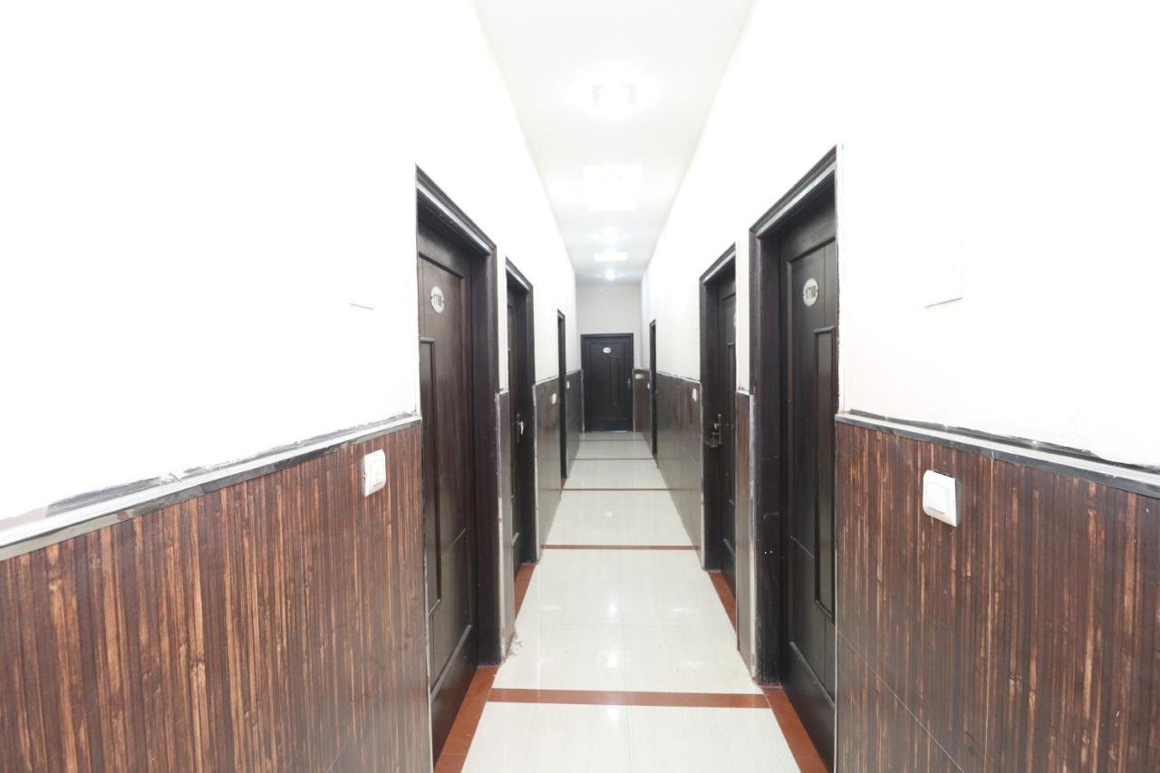 Spot On 43045 Hotel Vivek Plaza Shahpur  Bagian luar foto