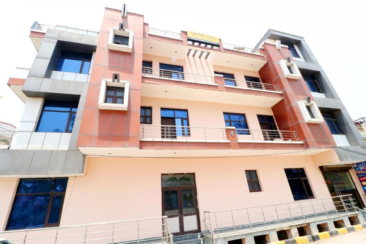 Spot On 43045 Hotel Vivek Plaza Shahpur  Bagian luar foto