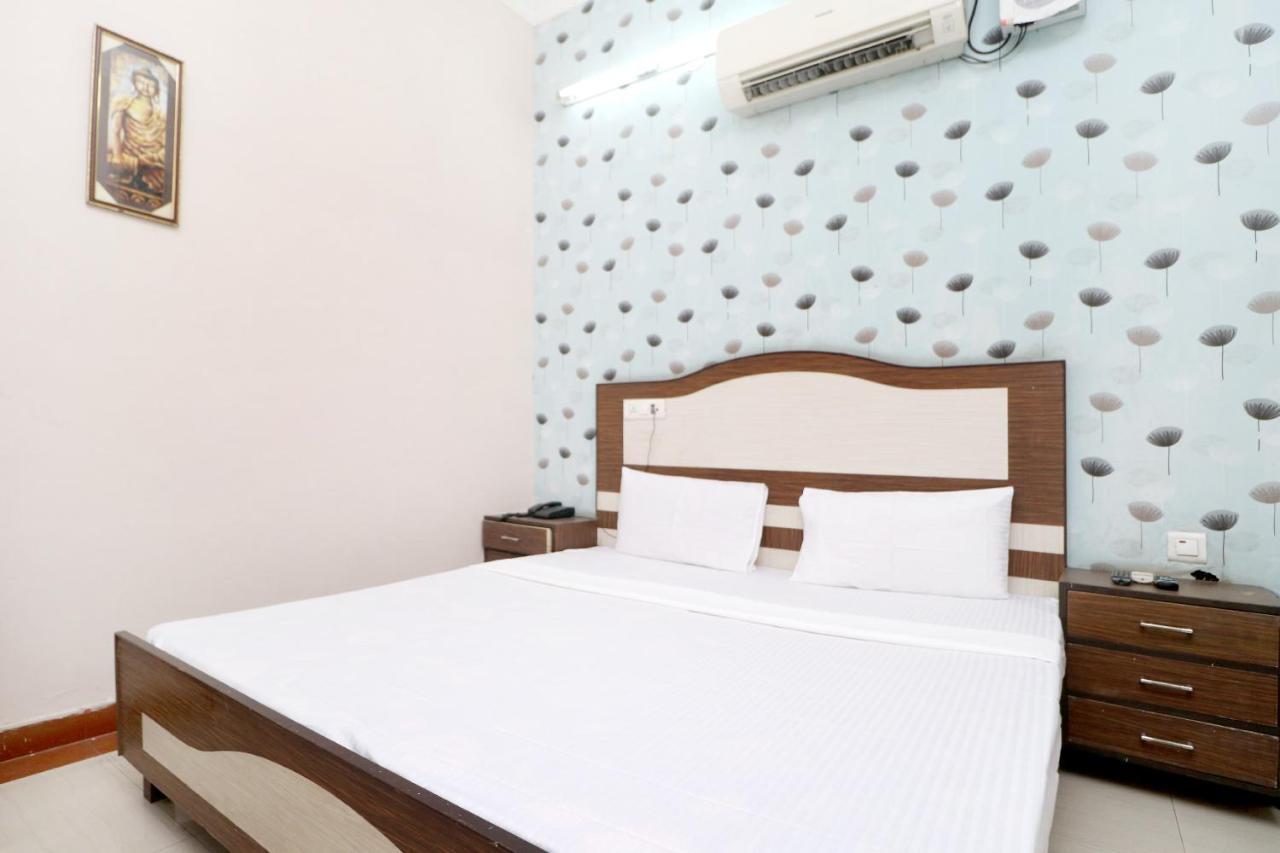 Spot On 43045 Hotel Vivek Plaza Shahpur  Bagian luar foto